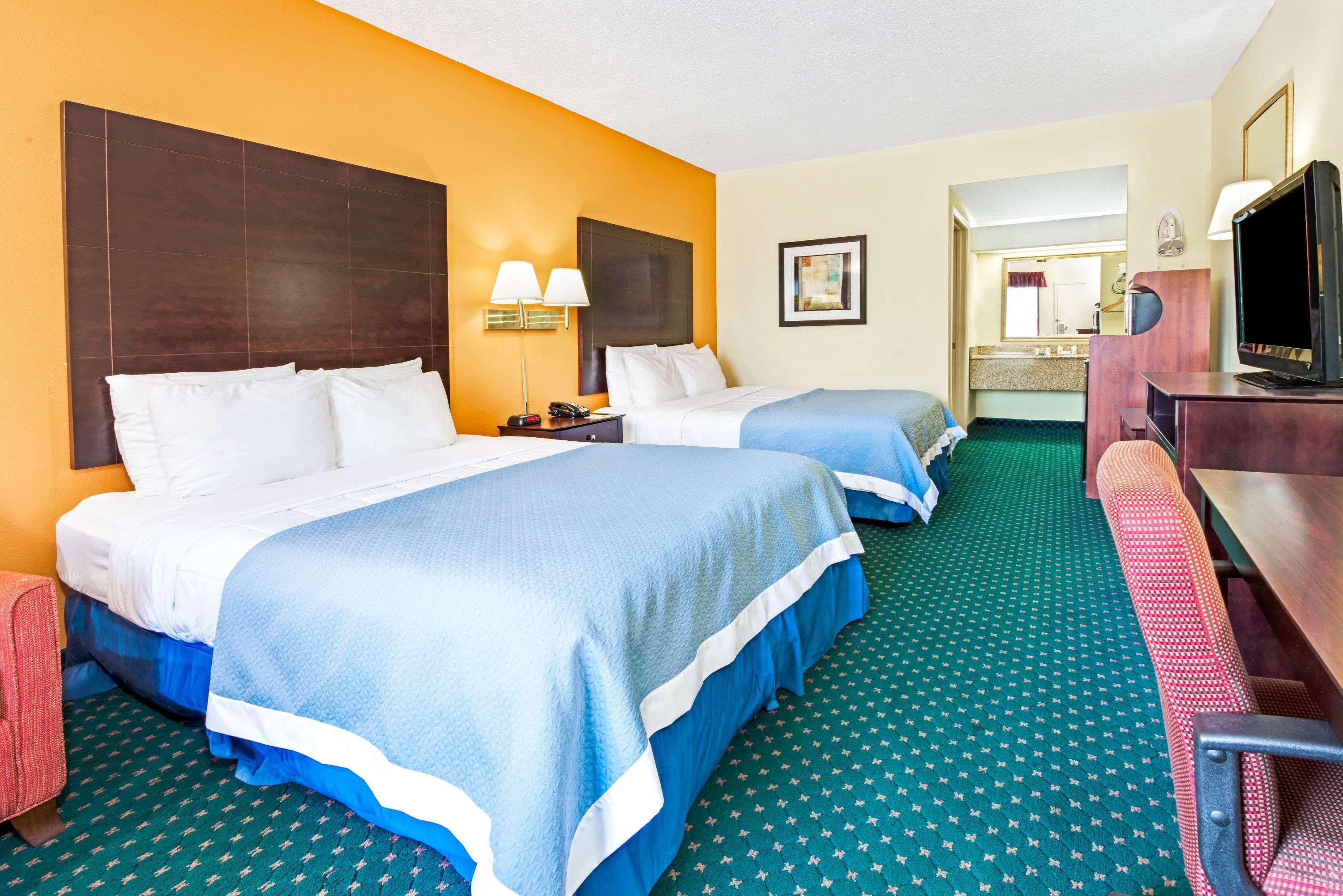 Days Inn By Wyndham Covington Exteriör bild